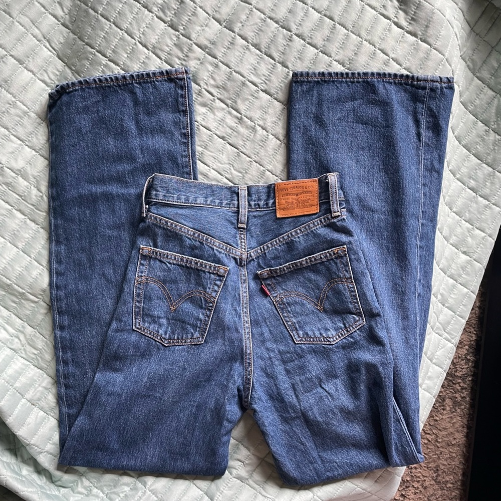 Levi’s Ribcage Jeans